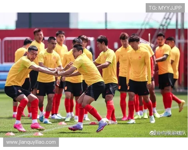 足球比赛直播近距离体验全景视角带你感受赛场激情与紧张瞬间